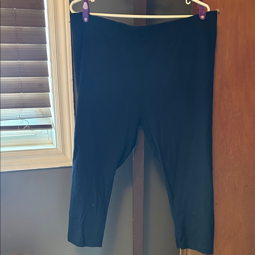 🖤Old Navy Black Capris Leggings